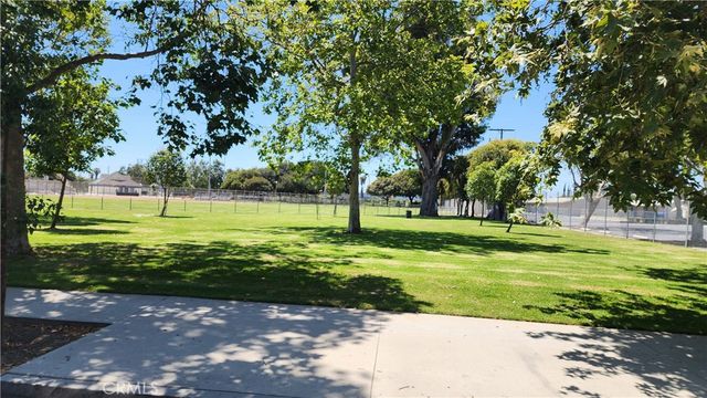 2298 Webster, Long Beach, CA 90810