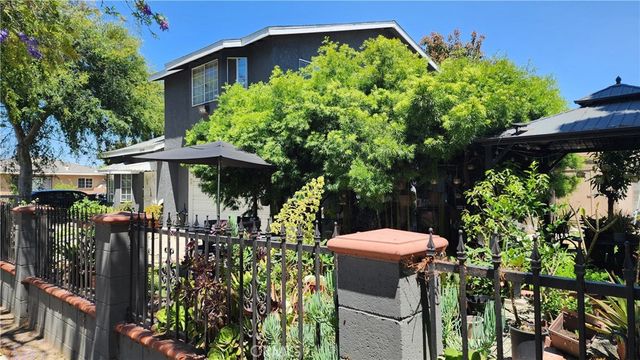 2298 Webster, Long Beach, CA 90810