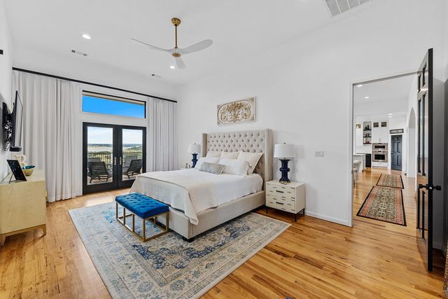 20516 Queen Bee LN, Spicewood, TX 78669