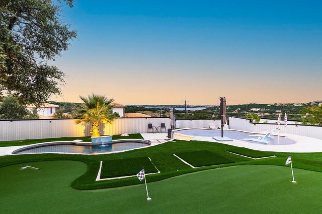 20516 Queen Bee LN, Spicewood, TX 78669