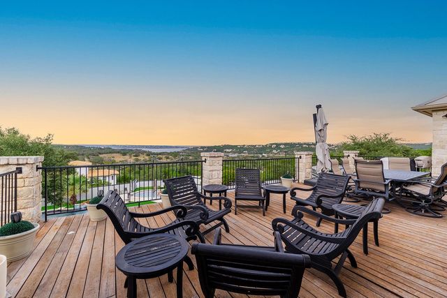 20516 Queen Bee LN, Spicewood, TX 78669