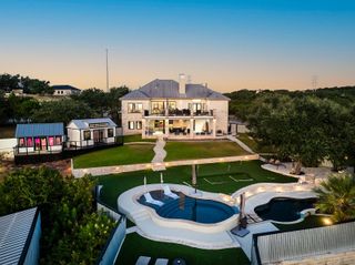 20516 Queen Bee LN, Spicewood, TX 78669