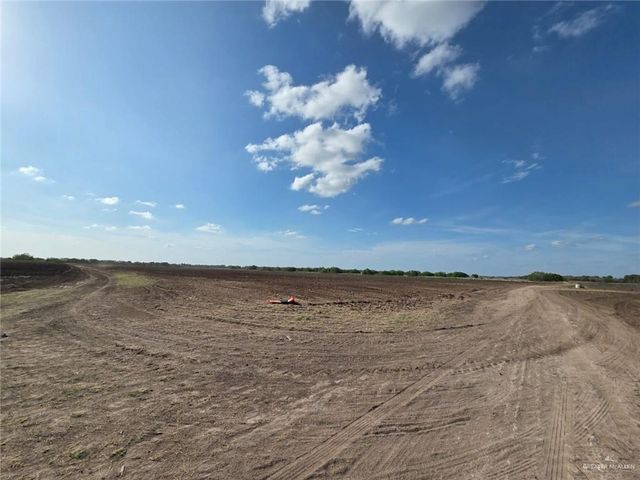 M 1st W, Edcouch, TX 78538