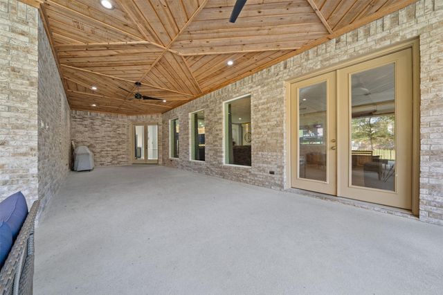 17397 Northcrest Circle, New Caney, TX 77357