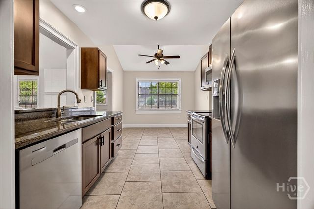 6 Castaway Place, Savannah, GA 31410