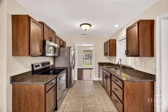 6 Castaway Place, Savannah, GA 31410