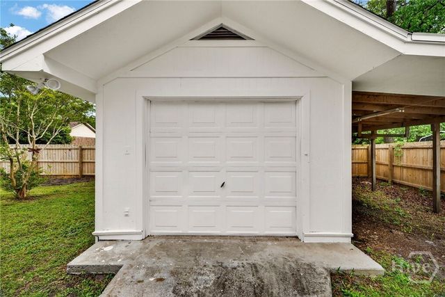 6 Castaway Place, Savannah, GA 31410