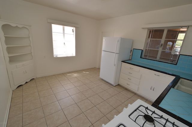 2425 N Los Altos Avenue, Tucson, AZ 85705