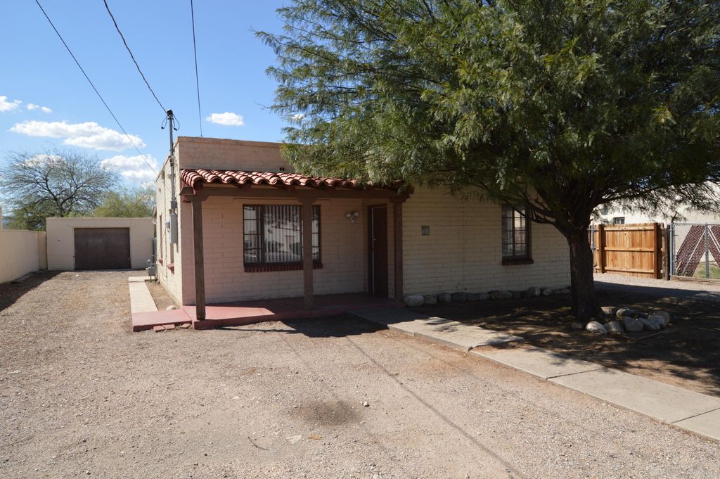 2425 N Los Altos Avenue, Tucson, AZ 85705