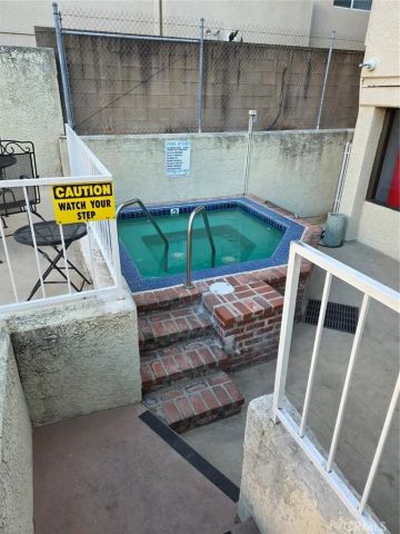 4558 Willis 114, Los Angeles, CA 91403