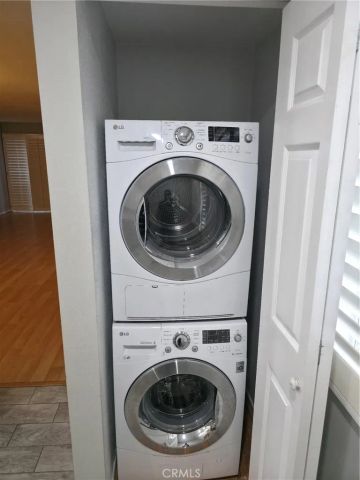 4558 Willis 114, Los Angeles, CA 91403