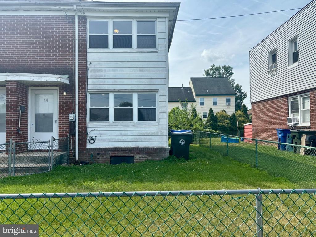 44 W 3RD ST, Burlington, NJ 08016