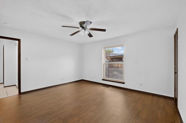 12208 Lexington Avenue NE, Albuquerque, NM 87112