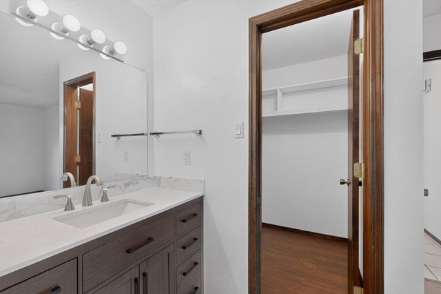 12208 Lexington Avenue NE, Albuquerque, NM 87112