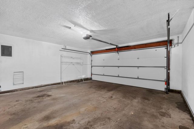 12208 Lexington Avenue NE, Albuquerque, NM 87112