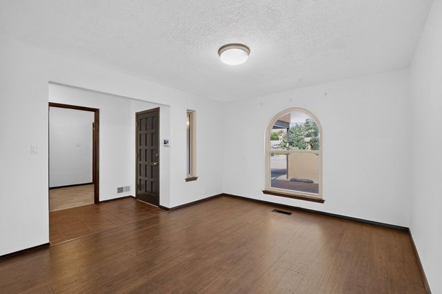 12208 Lexington Avenue NE, Albuquerque, NM 87112