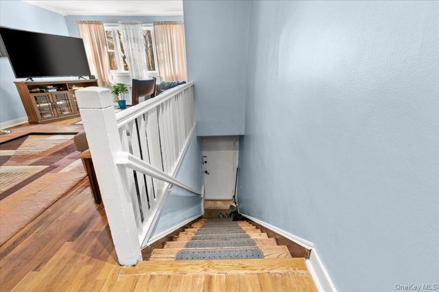 224-07 Kingsbury Avenue B, Bayside, NY 11364