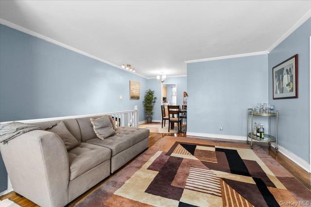 224-07 Kingsbury Avenue B, Bayside, NY 11364