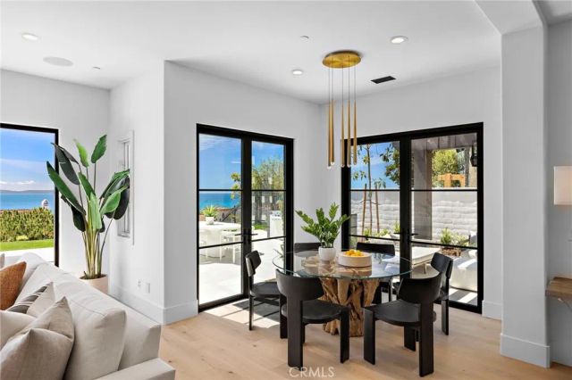 28 Surfspray Bluff, Newport Coast, CA 92657