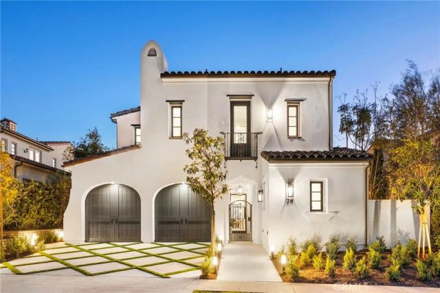 28 Surfspray Bluff, Newport Coast, CA 92657