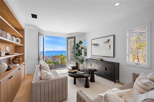 28 Surfspray Bluff, Newport Coast, CA 92657