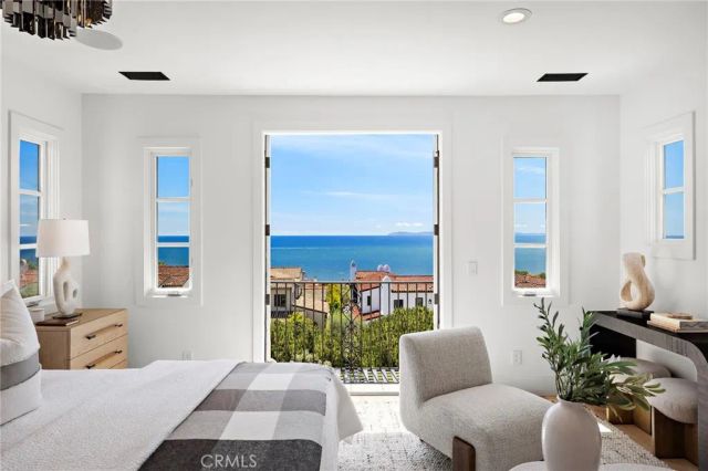 28 Surfspray Bluff, Newport Coast, CA 92657