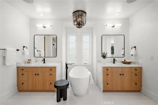 28 Surfspray Bluff, Newport Coast, CA 92657
