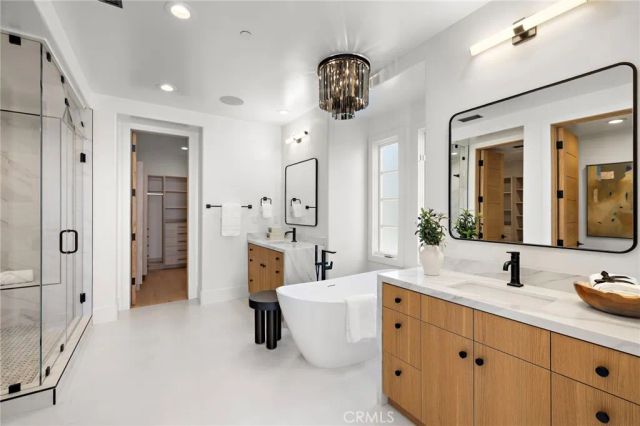 28 Surfspray Bluff, Newport Coast, CA 92657