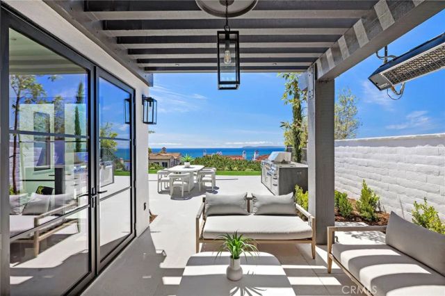28 Surfspray Bluff, Newport Coast, CA 92657