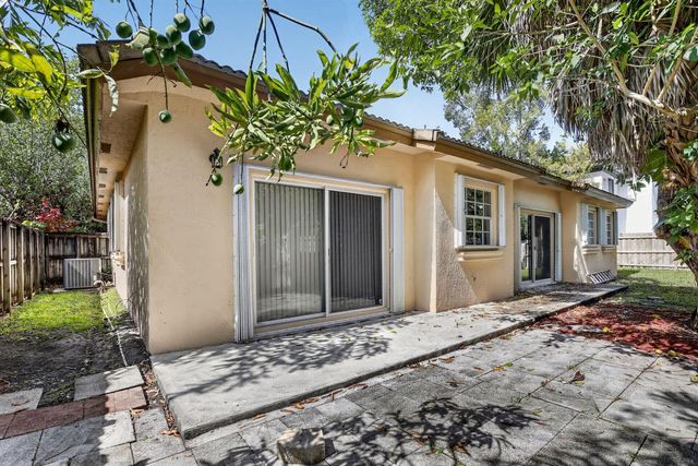 1445 SW 11th Place, Fort Lauderdale, FL 33315