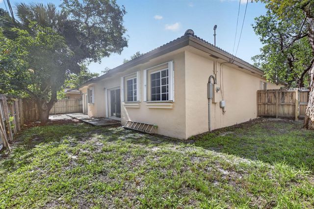 1445 SW 11th Place, Fort Lauderdale, FL 33315
