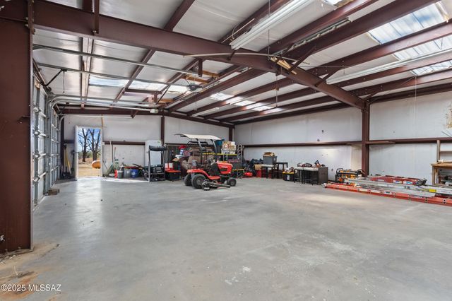 13201 S Falling Star Lane, Pearce, AZ 85625