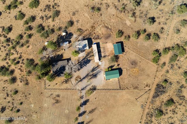 13201 S Falling Star Lane, Pearce, AZ 85625