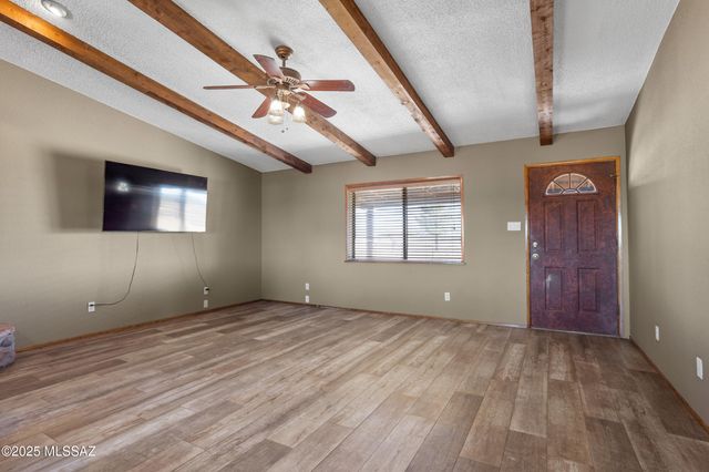 13201 S Falling Star Lane, Pearce, AZ 85625