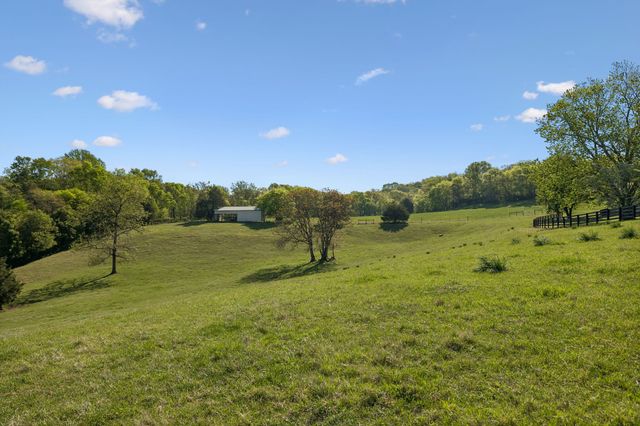 6670 Cross Keys, College Grove, TN 37046