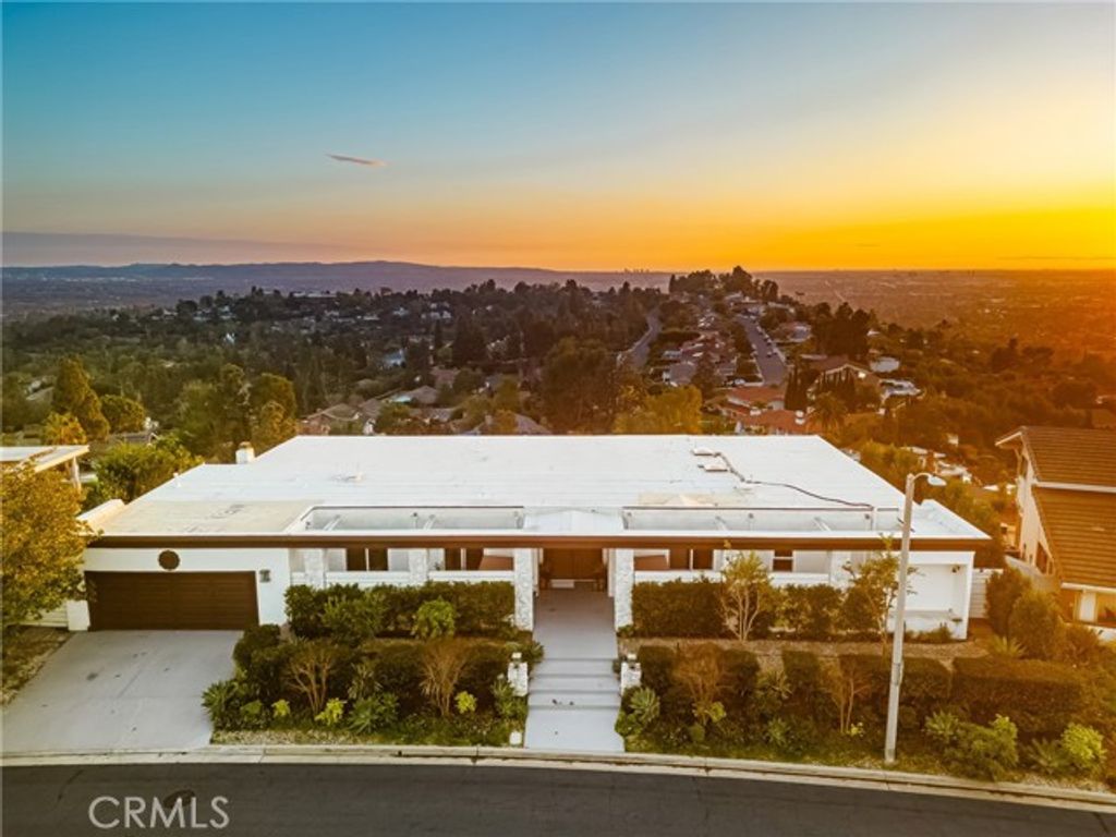 1602 Kimberwick, Tustin, CA 92705