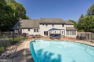 744 SIGNAL LIGHT RD, Moorestown, NJ 08057