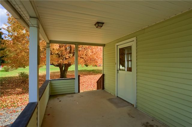 1015 Loraine Ave, New Castle, PA 16101