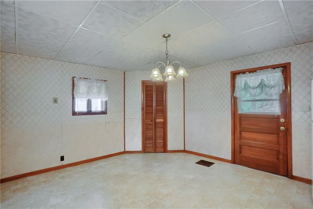 1015 Loraine Ave, New Castle, PA 16101