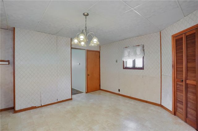 1015 Loraine Ave, New Castle, PA 16101