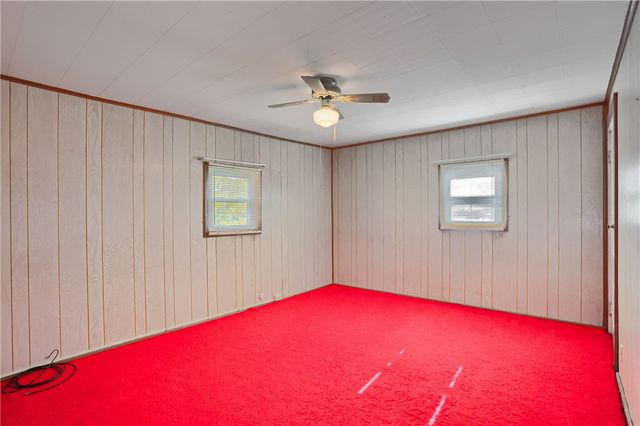 1015 Loraine Ave, New Castle, PA 16101