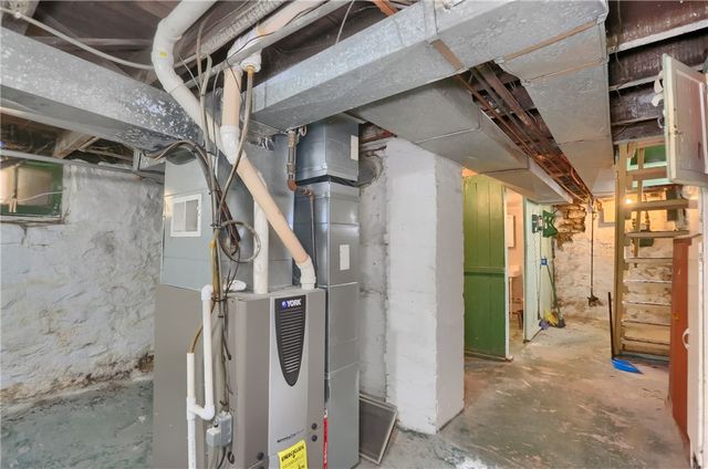 1015 Loraine Ave, New Castle, PA 16101