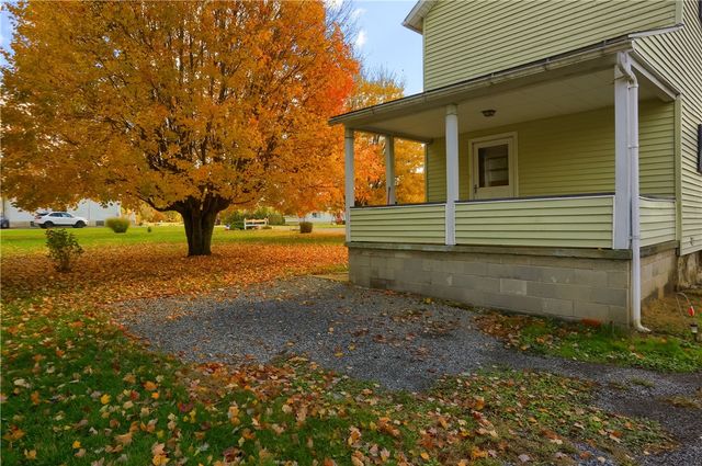 1015 Loraine Ave, New Castle, PA 16101