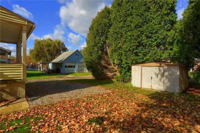 1015 Loraine Ave, New Castle, PA 16101