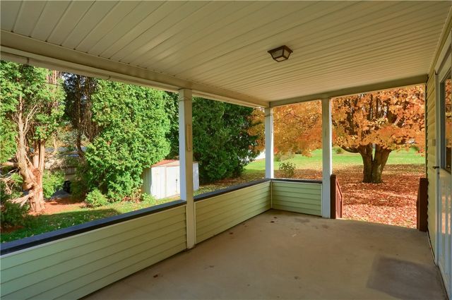 1015 Loraine Ave, New Castle, PA 16101