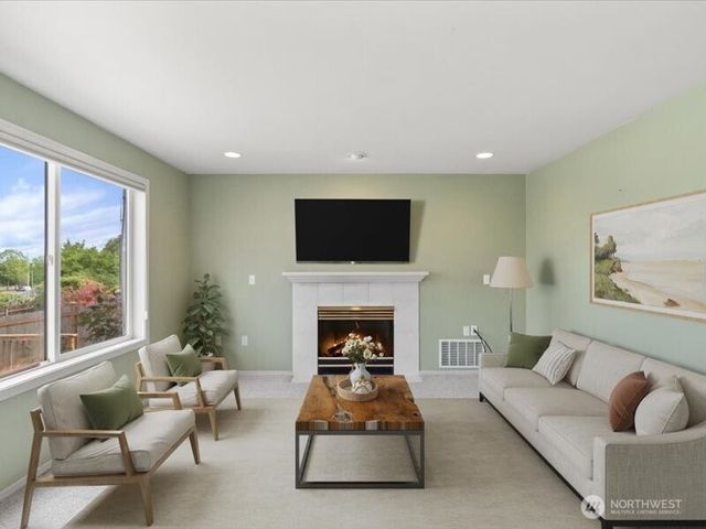 5131 Chinook Drive NE, Tacoma, WA 98422