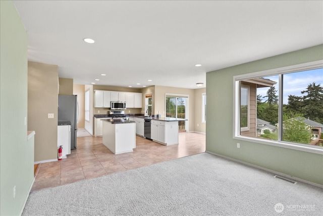 5131 Chinook Drive NE, Tacoma, WA 98422