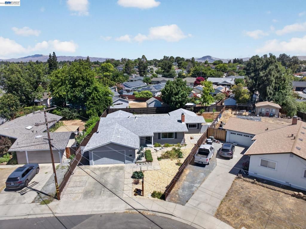 Image 1 of property listing at 4150 Florida Ct, Livermore, CA 94550