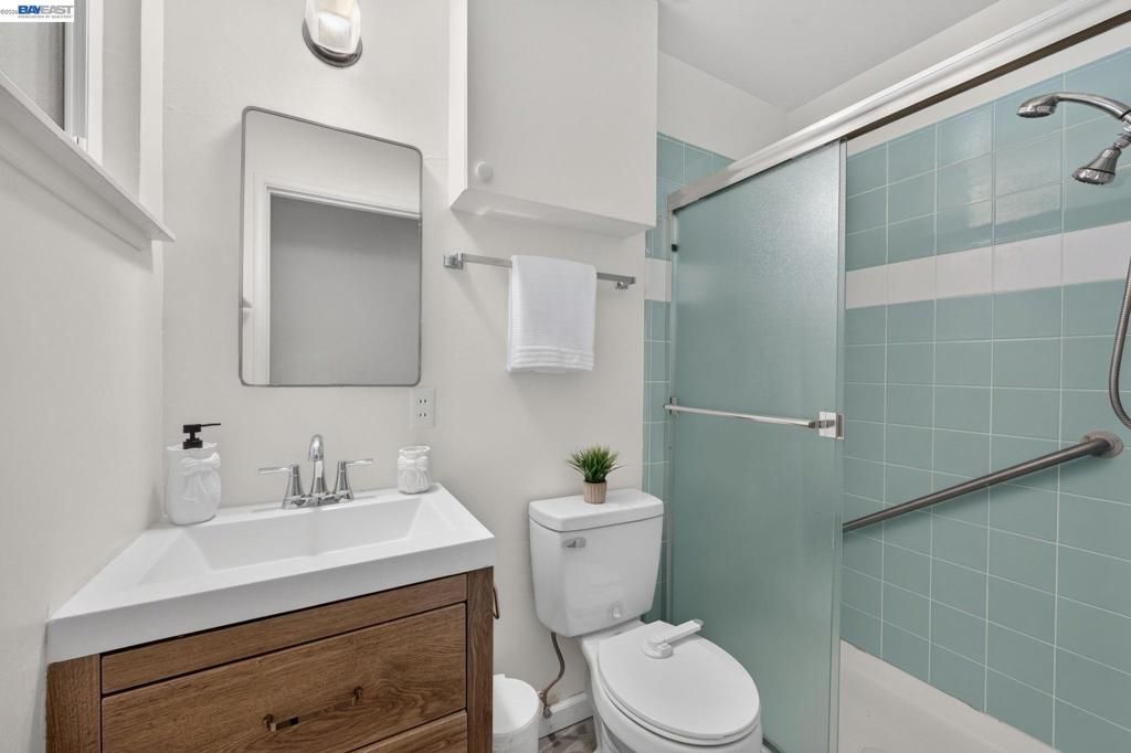 Image 47 of property listing at 4150 Florida Ct, Livermore, CA 94550