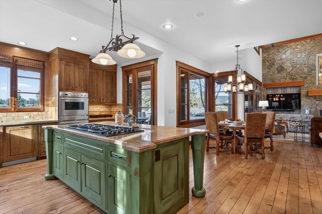 65885 Pronghorn Estates Drive, Bend, OR 97701